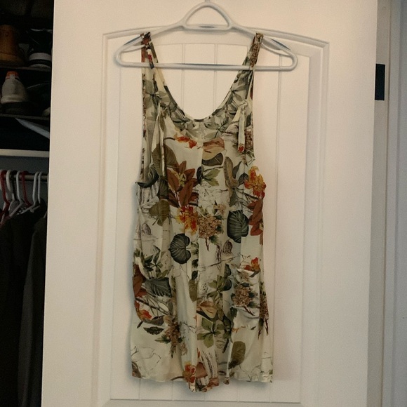 Cupshe Tropical Floral Leaf Print Scoop Neck Romper - Picture 3 of 9